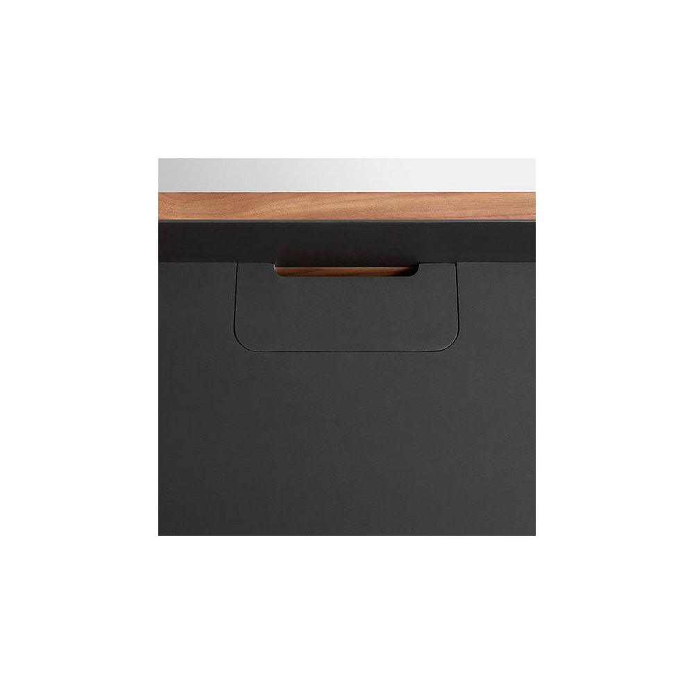 Tabloid Desk