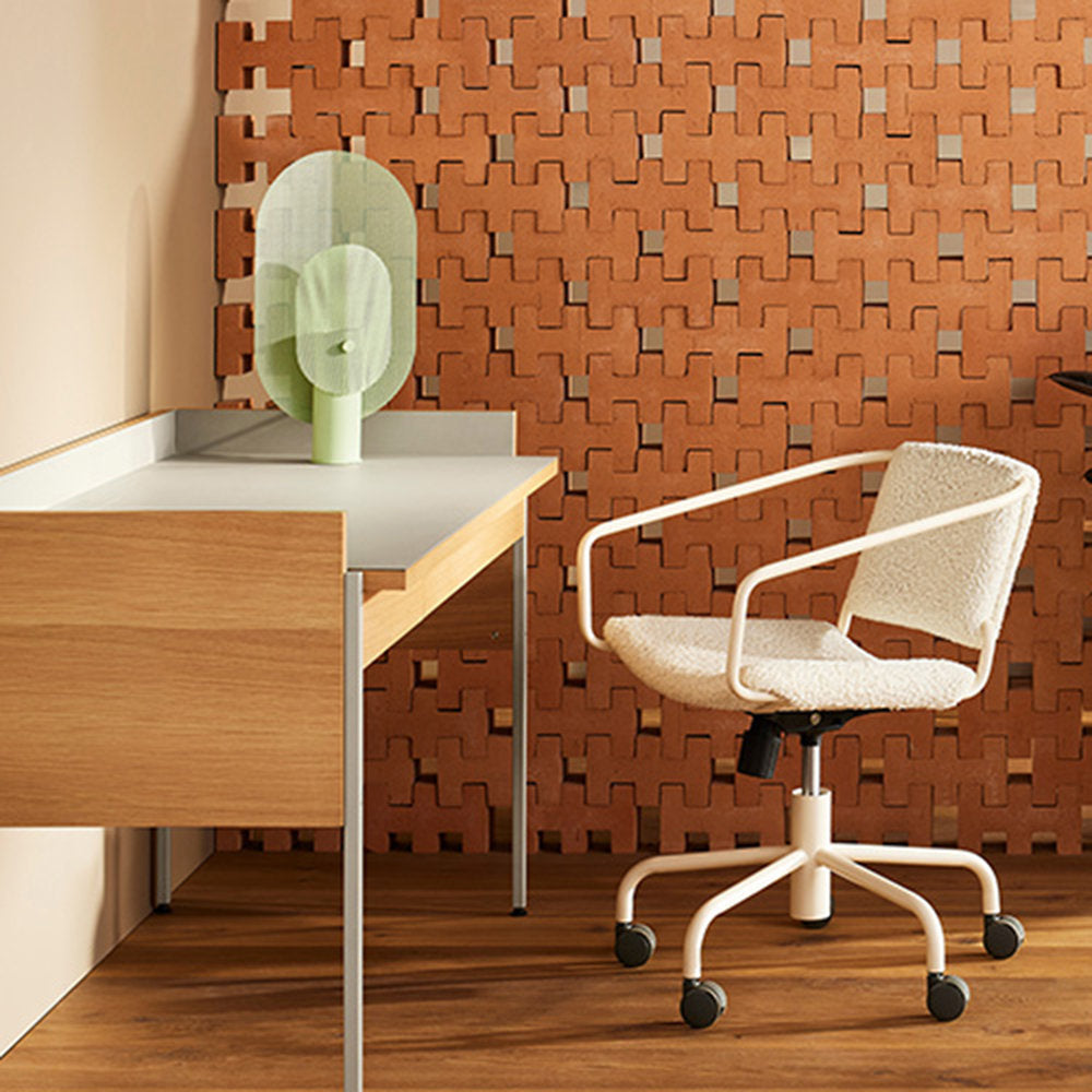 Tabloid Desk