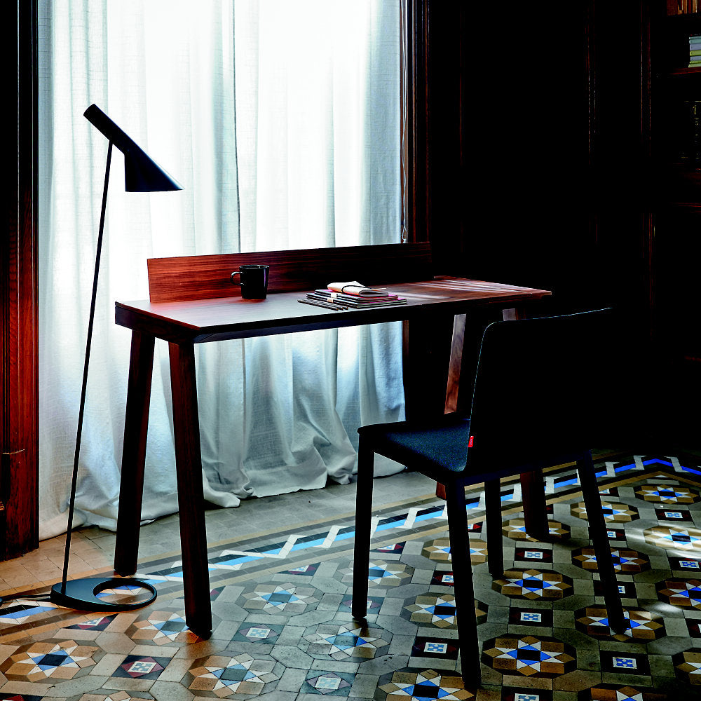 Ernest Desk